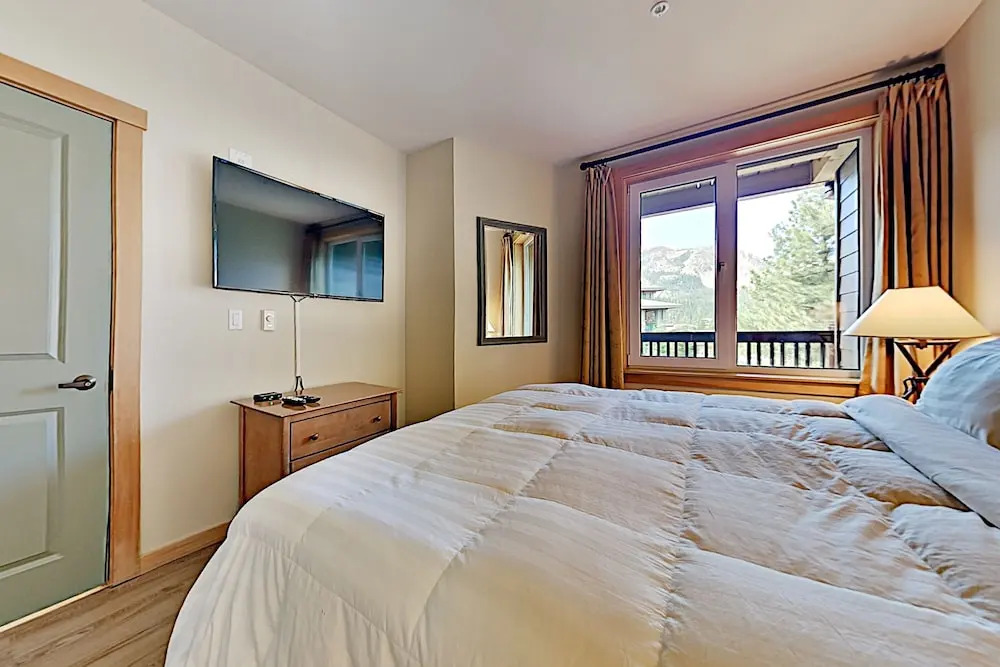 444jspgs 1 Bedroom Condo