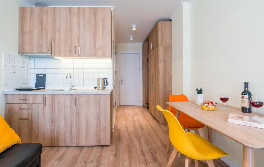 Apartment 461
