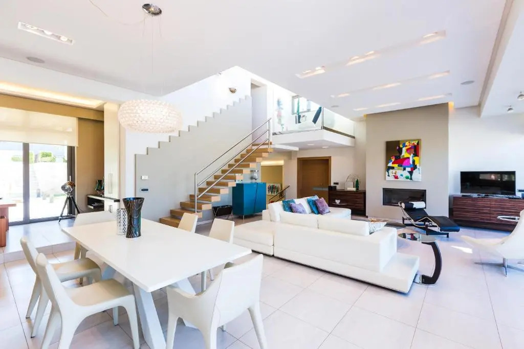 Winehill Villa