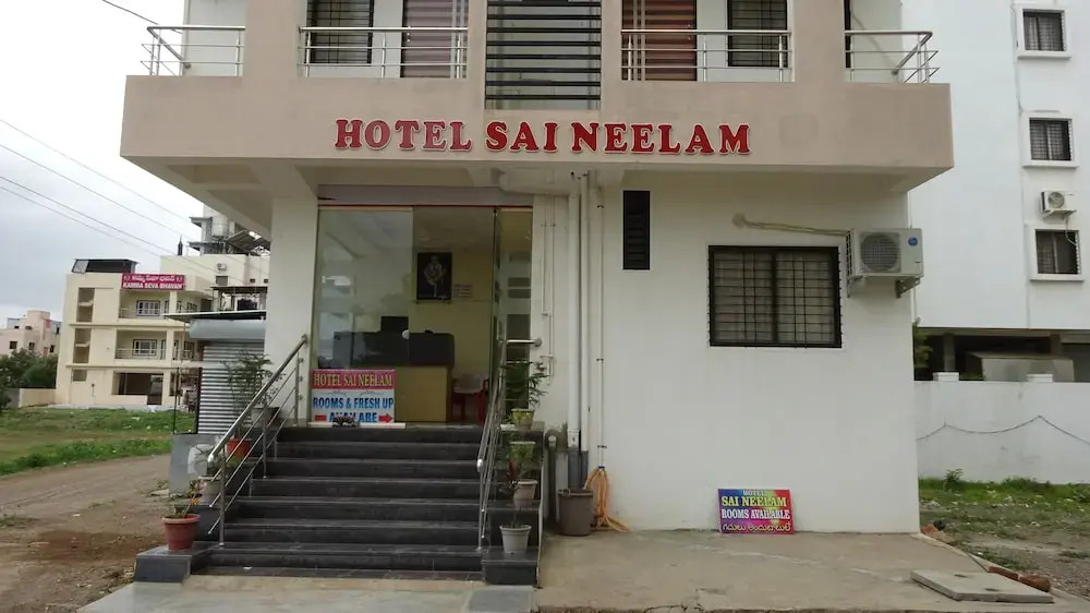 Hotel Apple Sai Residency