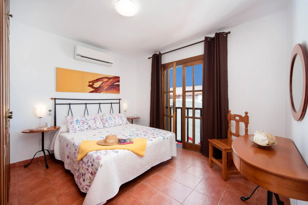 Villa Julianne 3 Heated Private Pool Walk to Beach A C Wifi Car Not Required - 2571