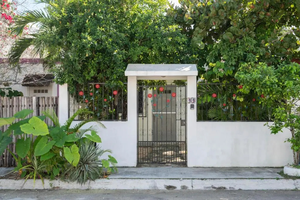 Perfect Cozy Vacation Home Just 2 Miles From the beach