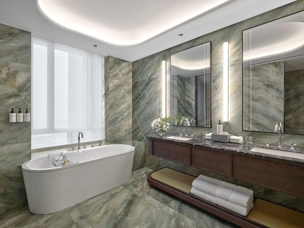 Conrad Urumqi