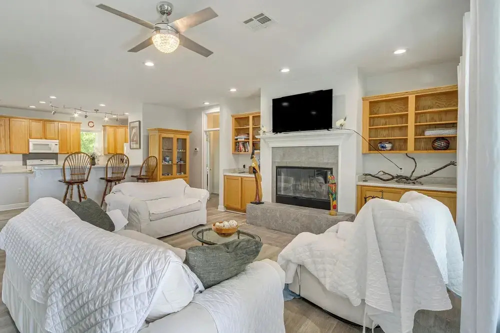 Waveland Vacation Rental - Walk to the Beach!