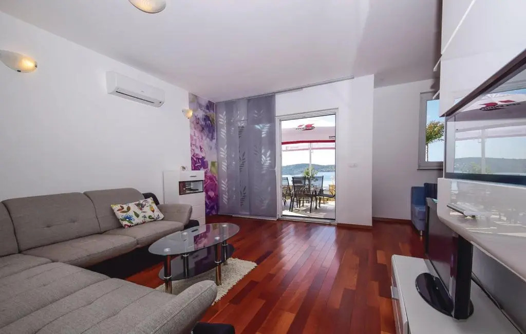 Apartment Rogoznica 1089c