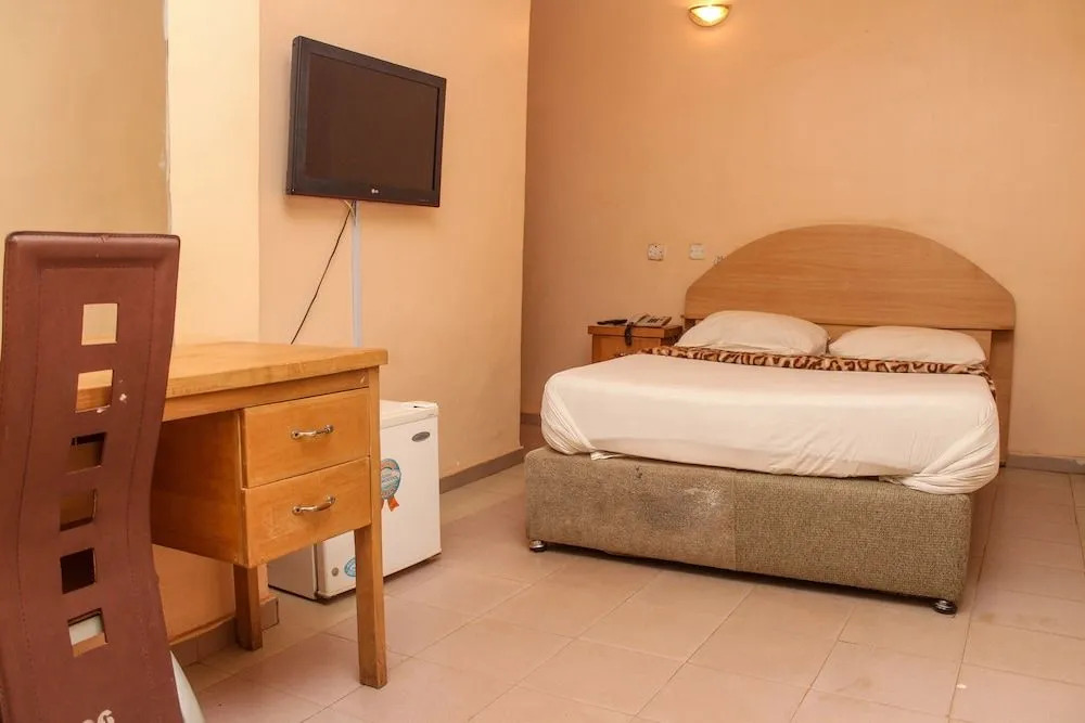 Serob Hotels