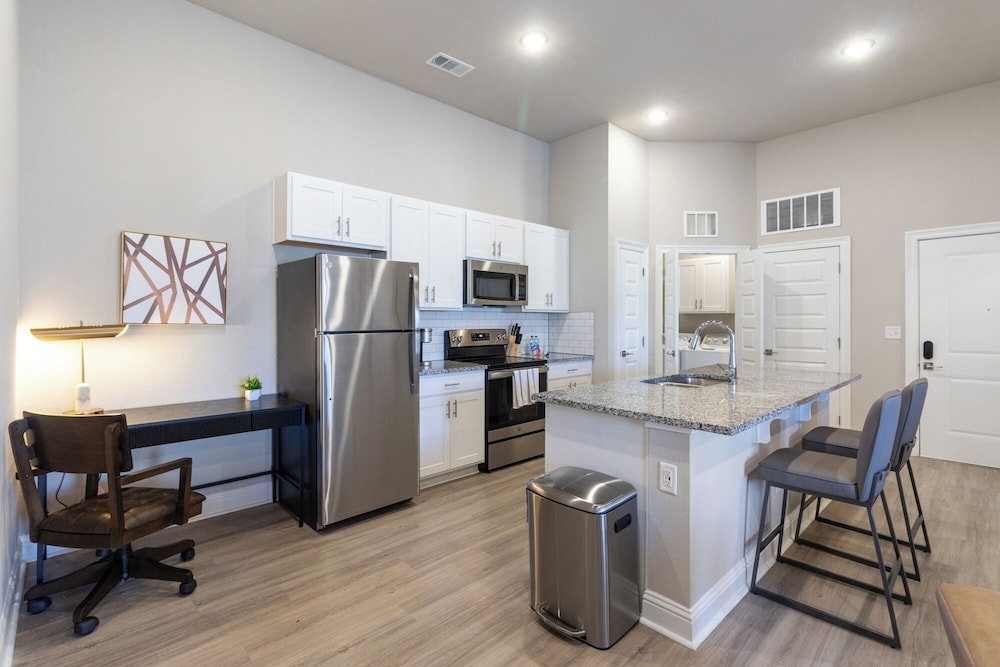 Landing Apartments Near North Okaloosa Medical Center