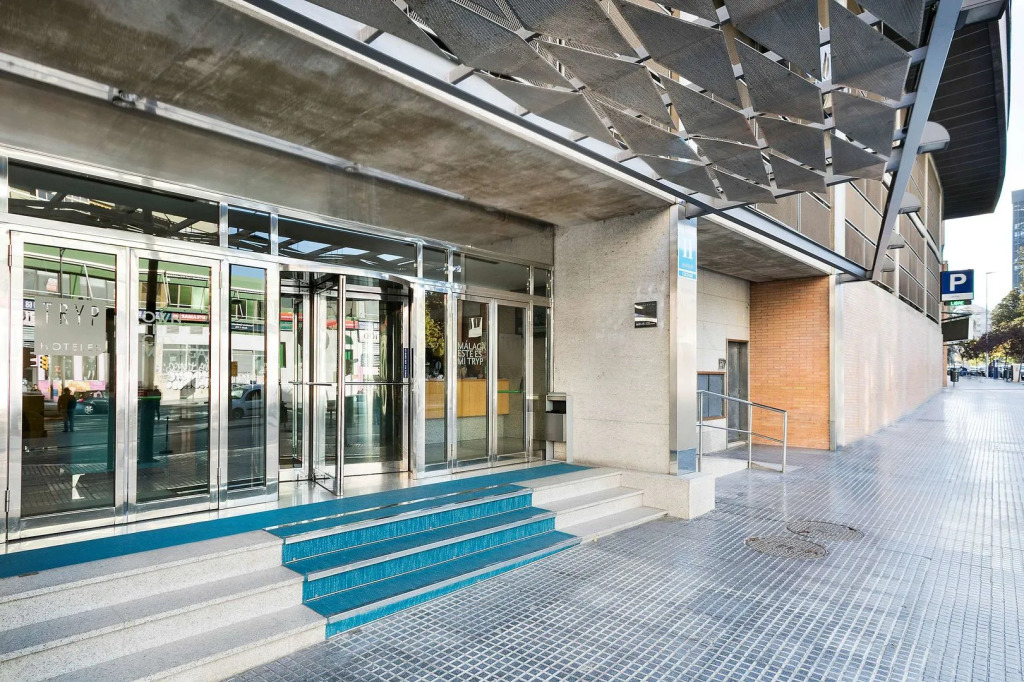 Отель Malaga Alameda Centro Affiliated by Meliá