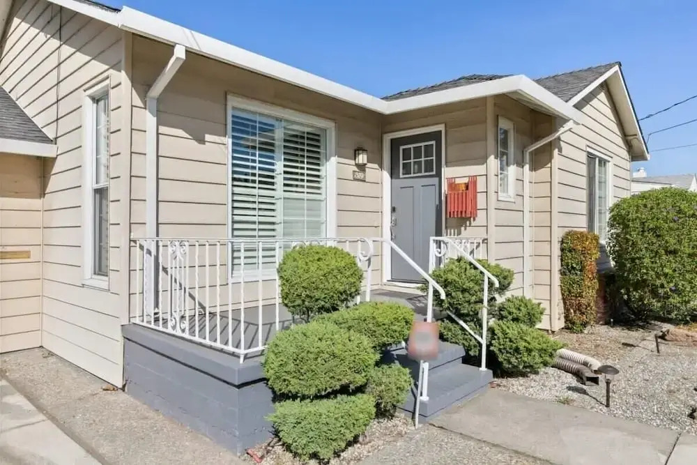@ Marbella Lane - Modern Refreshing Home