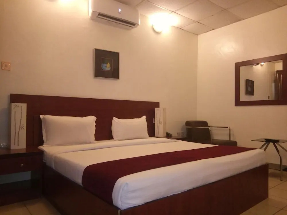 Nanet Suites