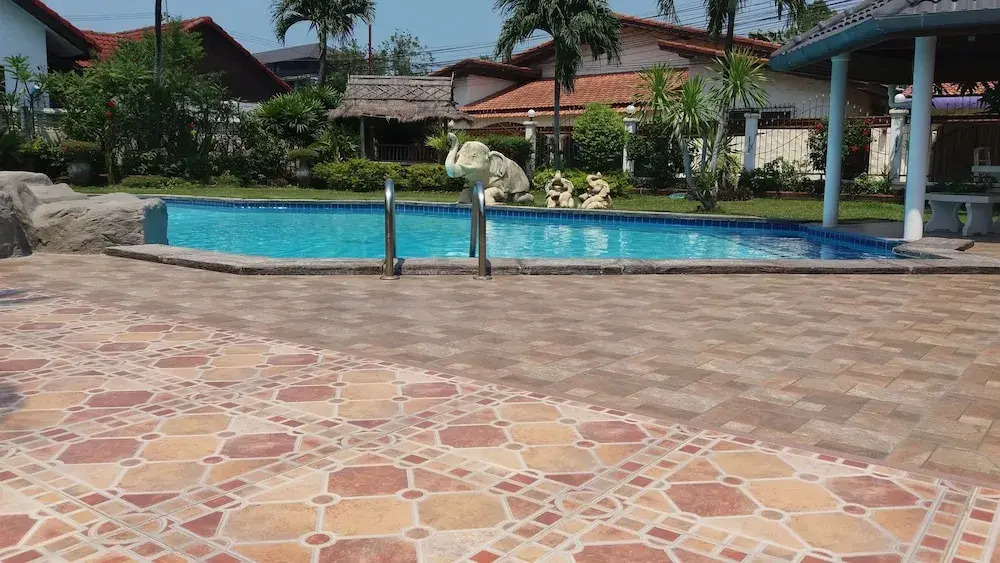 Baan Laksee Pool Villa
