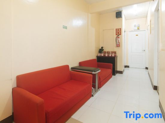 J and T Jamich Suites by RedDoorz
