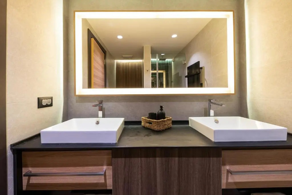 Woodside Apartment 218