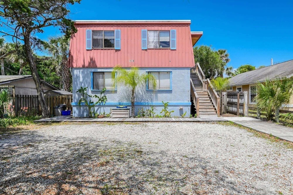 Endless Summer on B Street - Unit B
