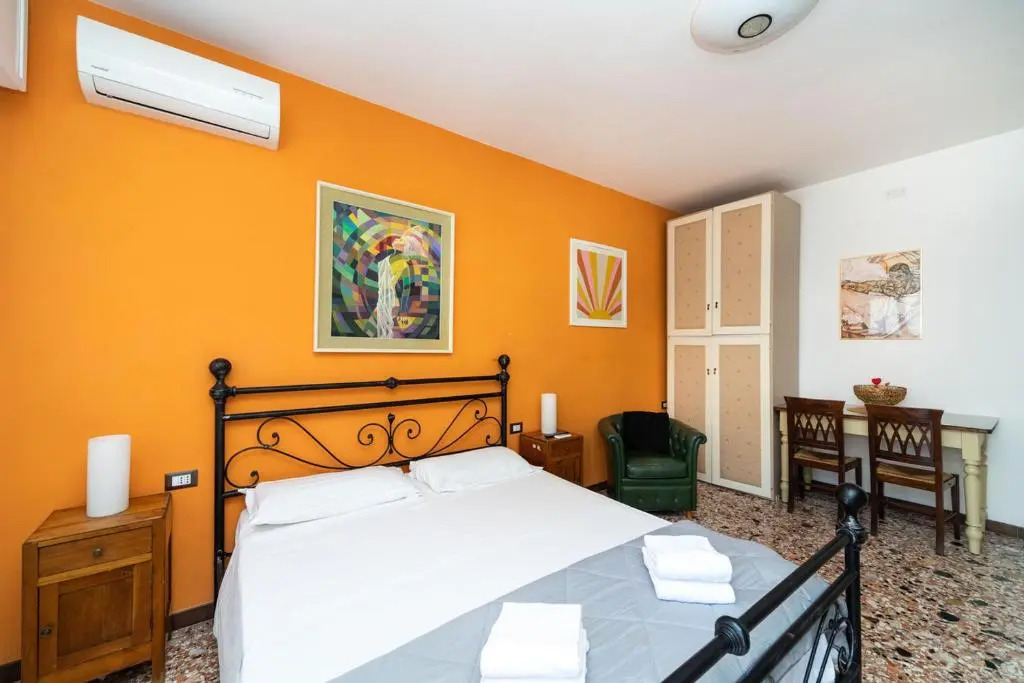 Monti Guesthouse