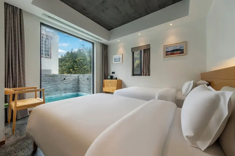 Tianmen Boutique Hotel-Free pickup from Tianmenshan-English services-Near the Tianmen Cableway
