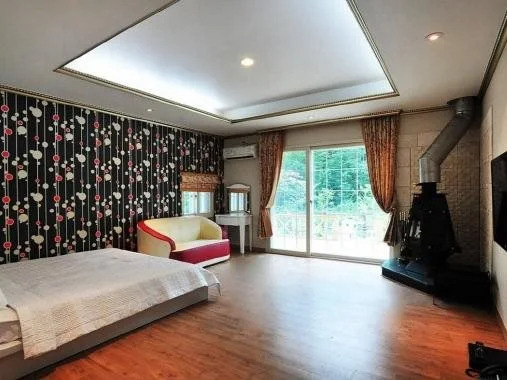 Hills 5 Resort