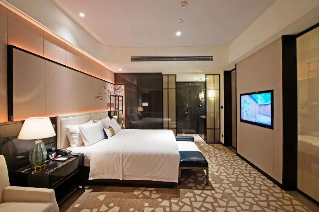 Rainbird Hotel