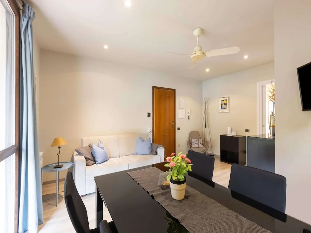 Cloistered Apartment in Sirmione near Lake
