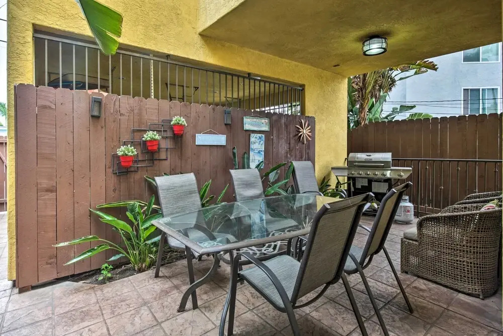 Sunny San Diego Escape < 2 Miles to Pacific Beach!