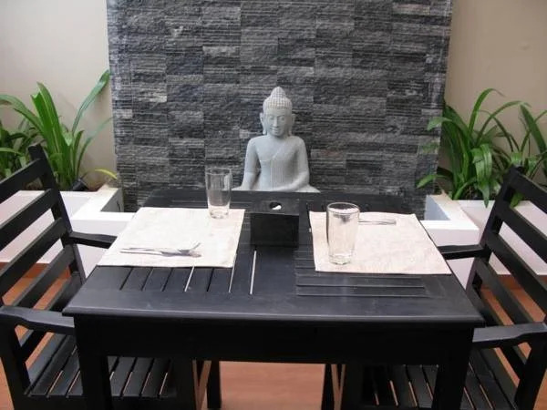 Joli Hotel