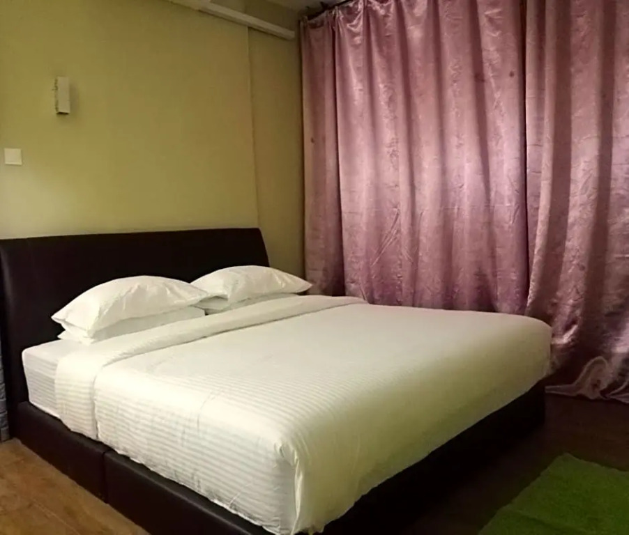 Pine Boutique Batu Gajah