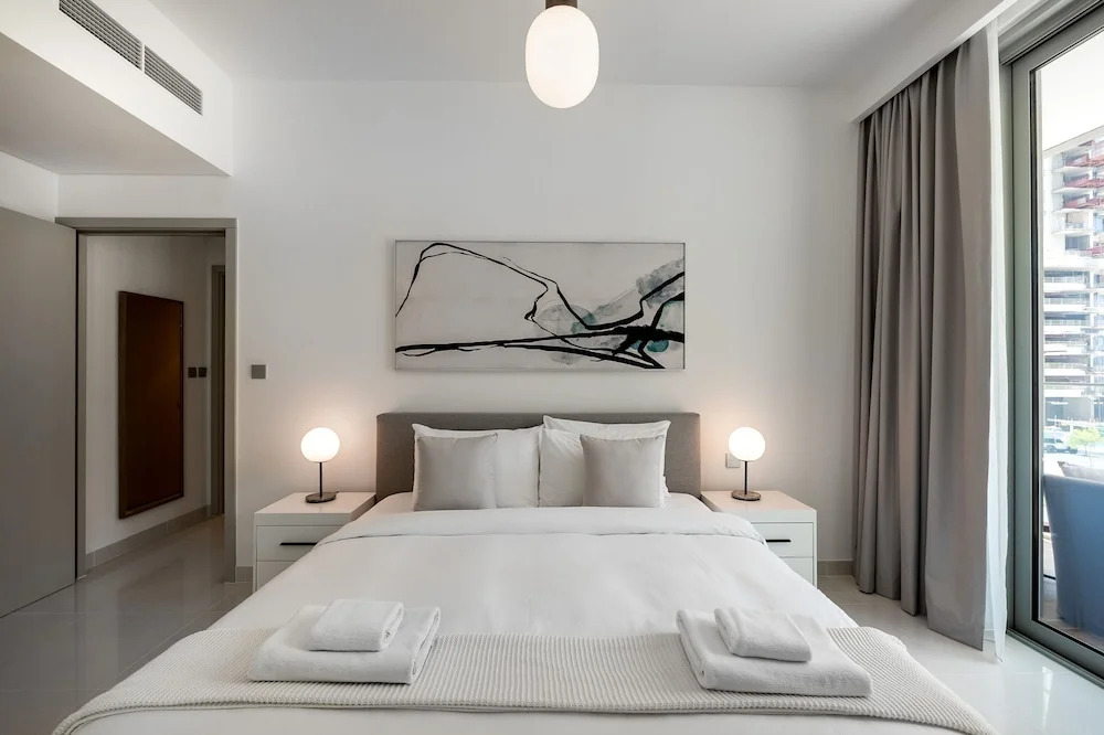 Chic 1BR in Emaar Beachfront