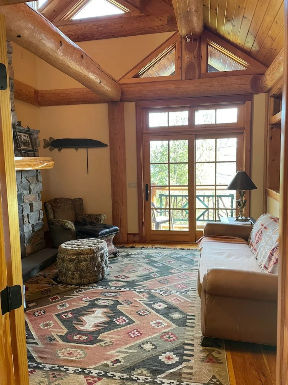 Cayuga Lodge South