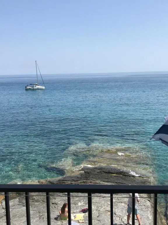 Studio pied dans l’eau CAP CORSE ERBALUNGA