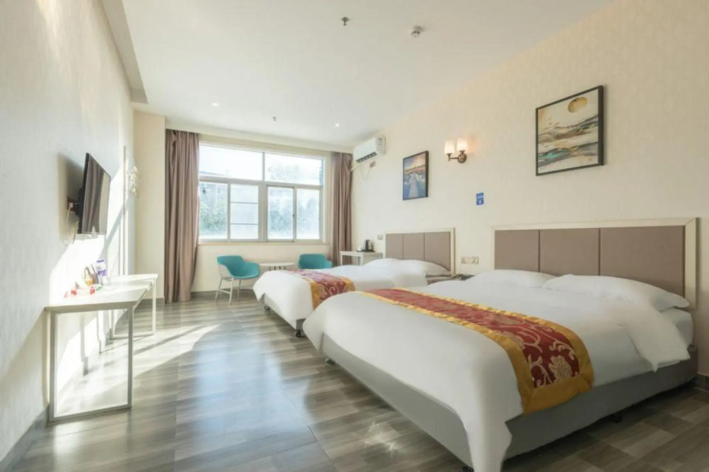 Deyuanchun Hotel
