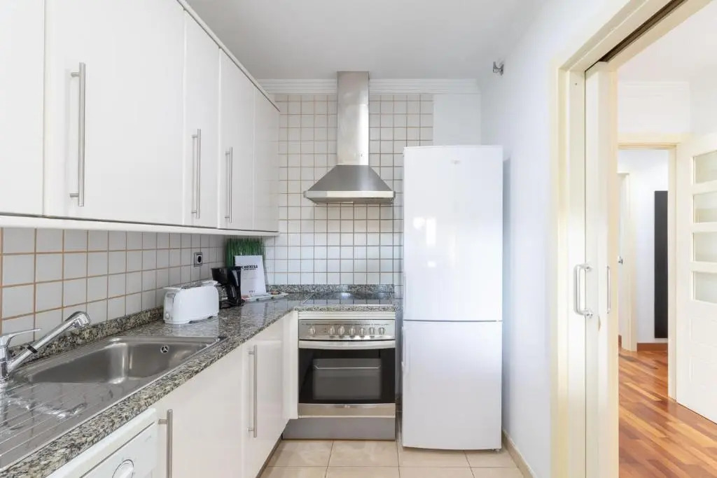 Flatguest Ramblas Golf 6c - Parking + Pool + Gym