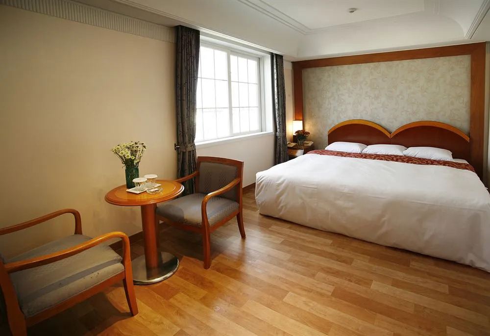 Daekuk Isleinn Hotel