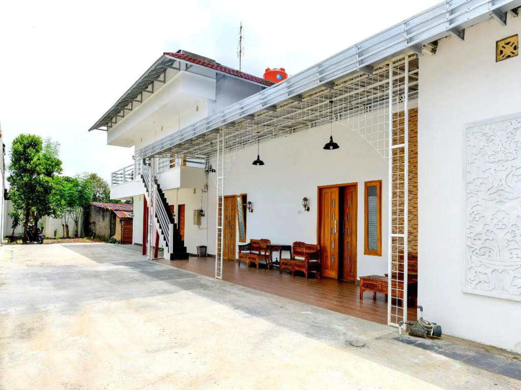 OYO 90898 Hotel Top Jaya