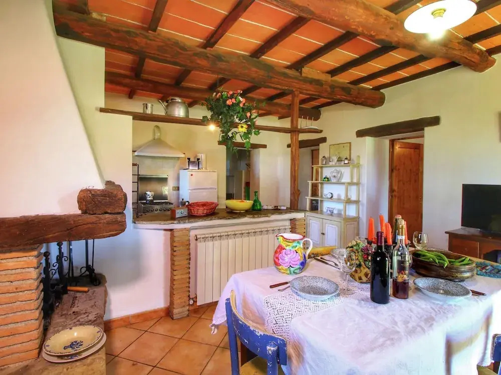Striking Farmhouse, Ortignano