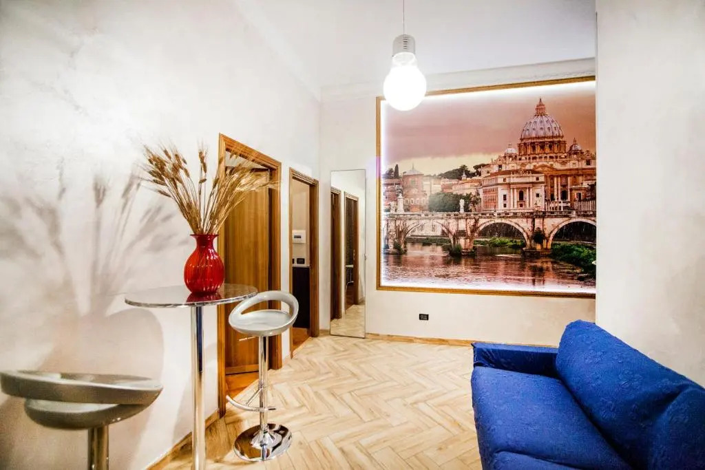 FUNNY ROOMS