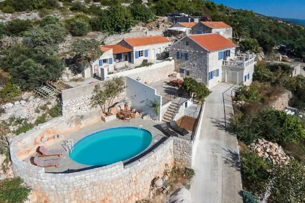 Old Tree Villa