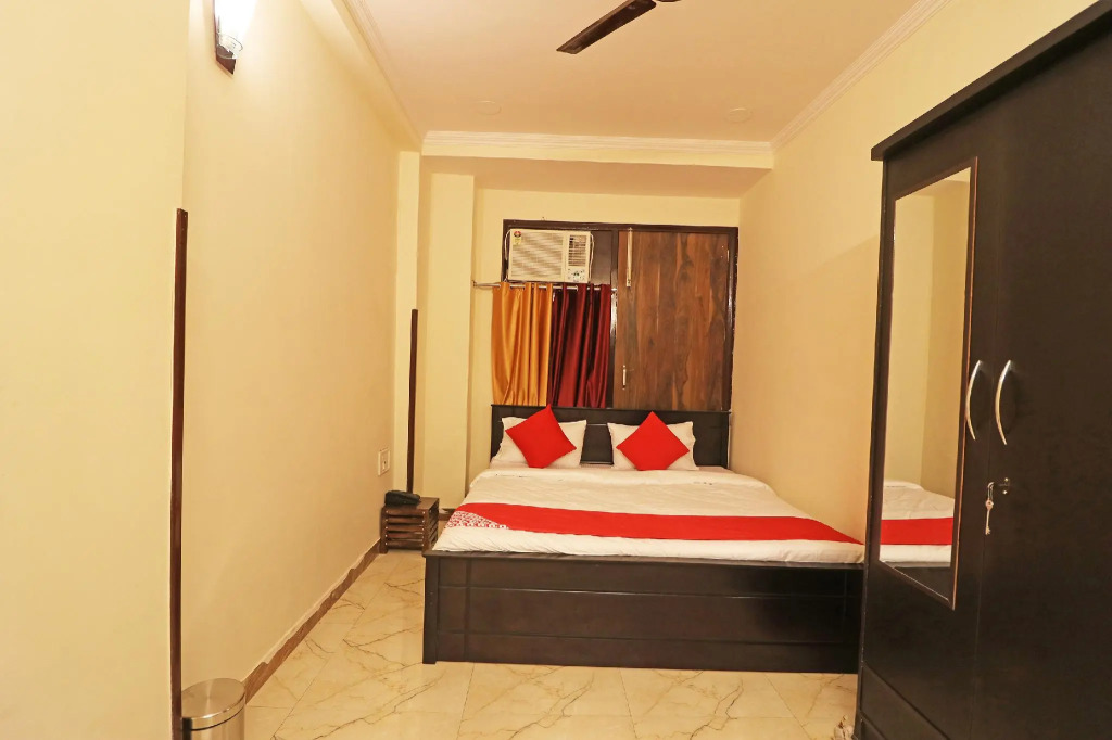 OYO 44941 Athiti Residency