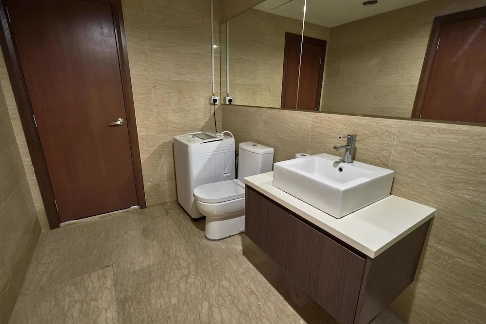 Regalia Residence at KLCC View Sky Pool by MC