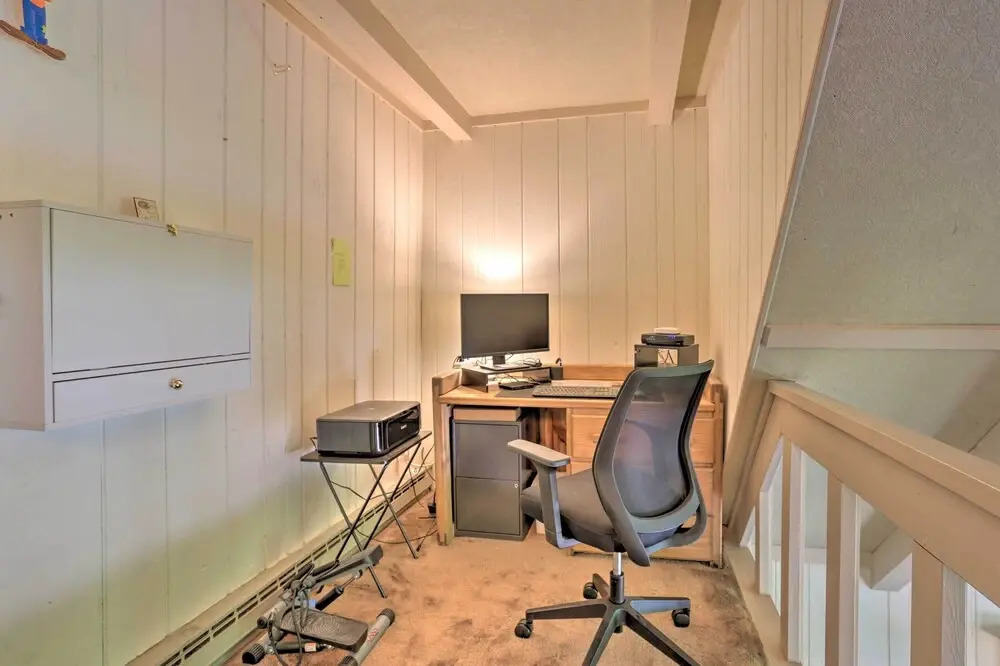 Dog-friendly Lake Ariel Resort Home w/ Deck!