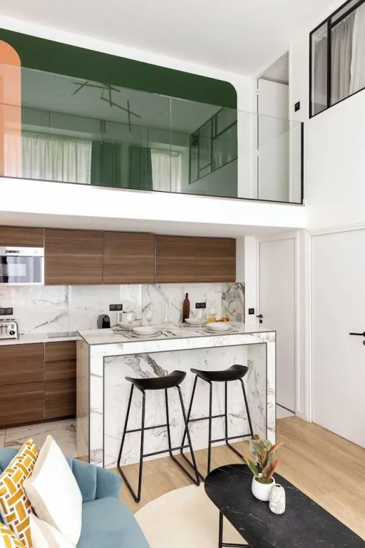 Authentic Apartment - 2br/6p - Place Pigalle