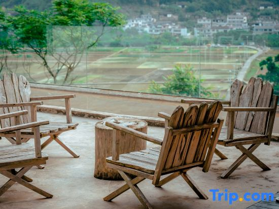Wanfenglin Rongsu Resort&Spa