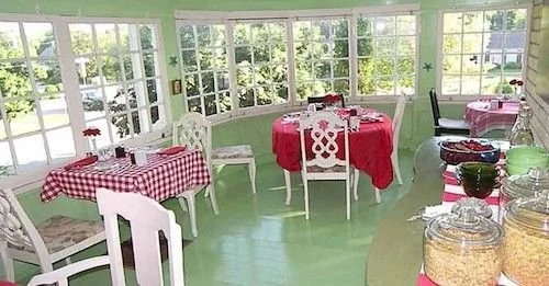 Chantry Breezes Bed & Breakfast