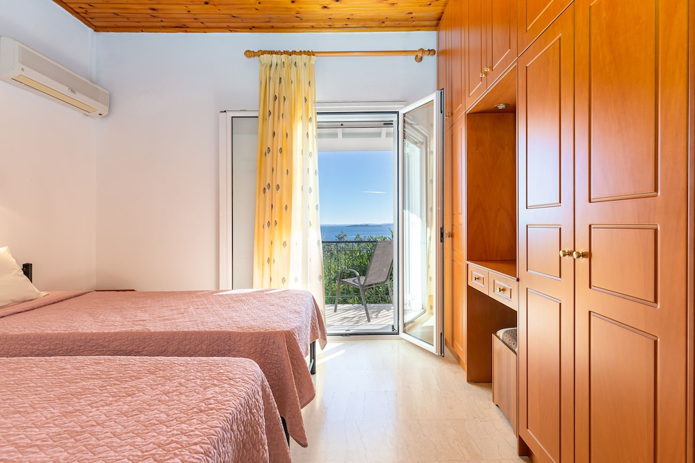 Villa Katina - private pool & sea view