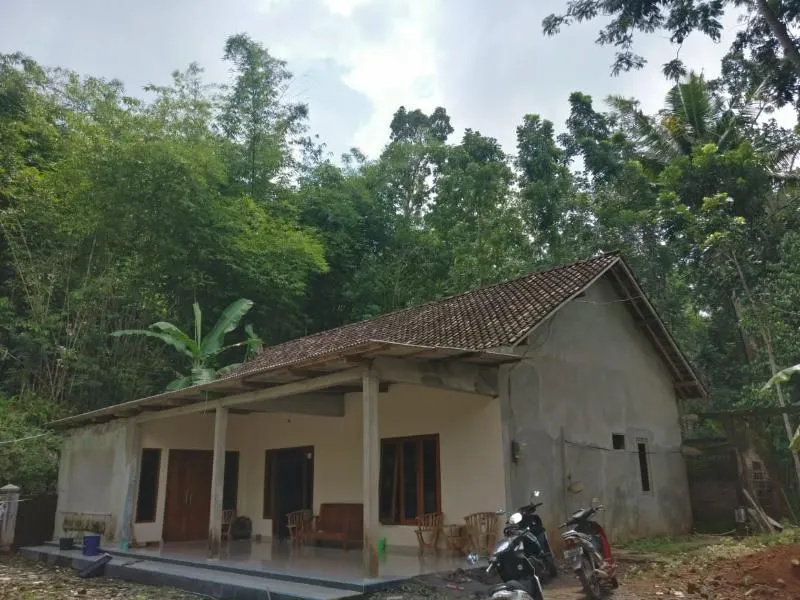 Andesta Homestay by ZUZU