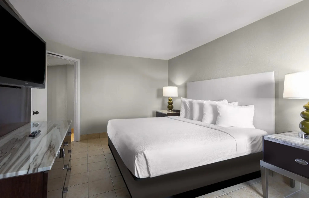 Hotel Blue