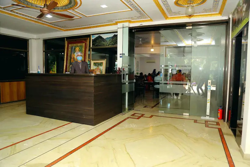 Hotel Devi Palace