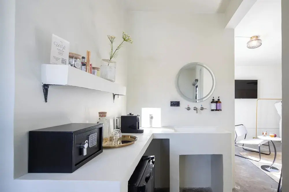 Casa Lumos - Minimalist Comfort Suites in Centro Historico