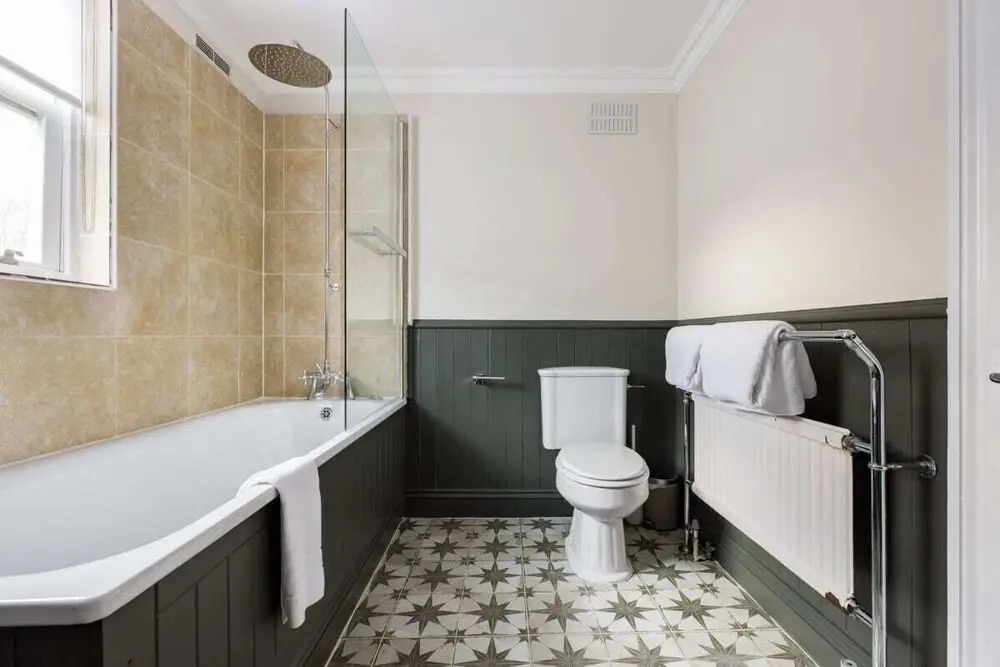 The Chelsea Corner - Stylish 2BDR with Rooftop Terrace