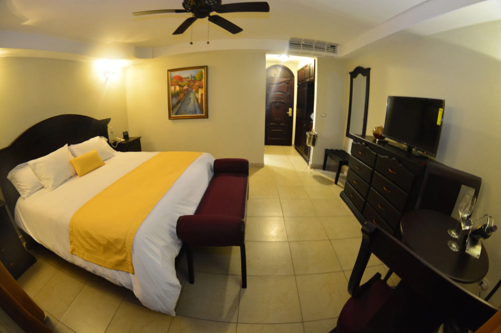 Hotel El Reith Lake Granada Nicaragua