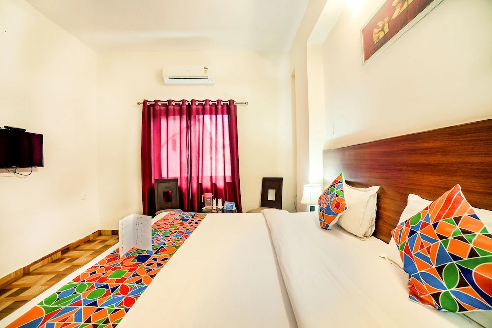 FabHotel Om Shivaay Inn